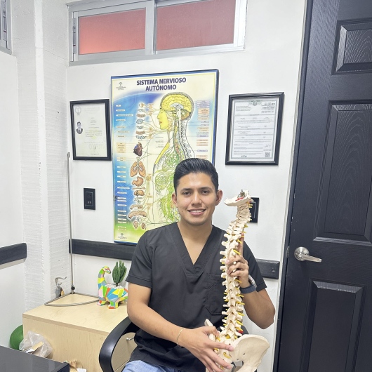 Dr. Juan Daniel Xochihua Quiroprácticos en Benito Juárez, Cdmx Dr. Juan Daniel Xochihua